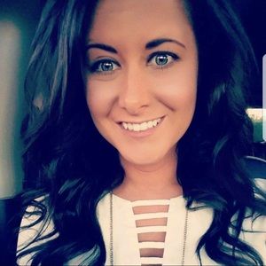 Meet your Posher, Nikki